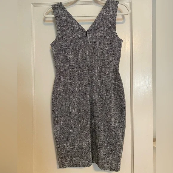 Dark Navy Blue and Off White tweed Banana Republic Petite Dress Size 0 - Picture 3 of 6